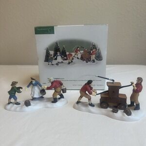 Department 56 - New‎ England Village #56635 Volunteer Firefighters Set of 2 New